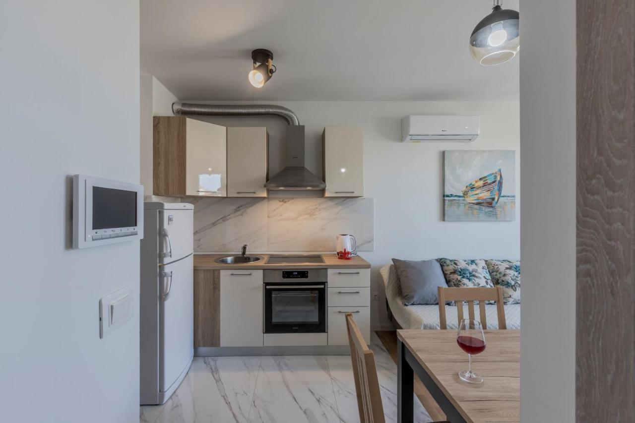 Leilighet Apartman Lukiana***